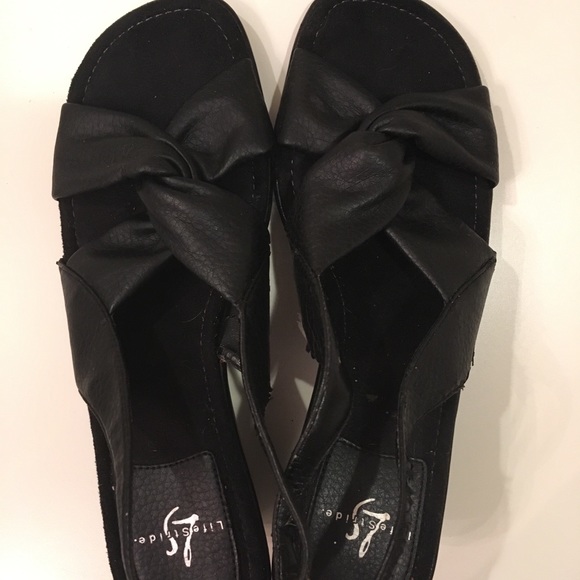 🚫SOLD!!!🚫 LifeStride Black Wedge Slip-On Knot Sandals - Picture 4 of 8